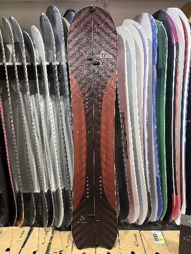 Telos Backslash splitboard + skins