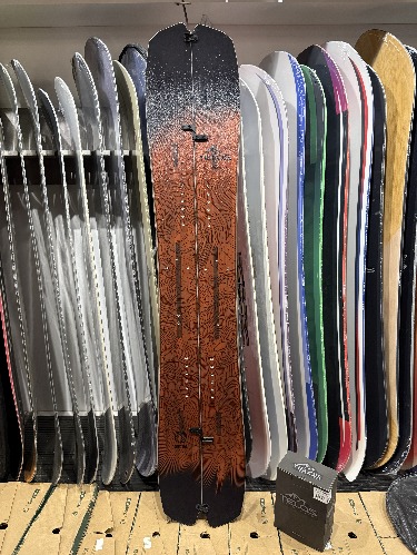 Telos DST splitboard + skins