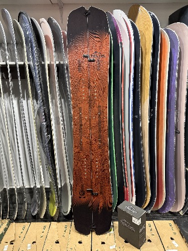Telos DST splitboard + skins