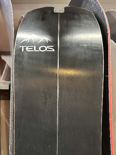 Telos DST 22 158 splitboard + skins