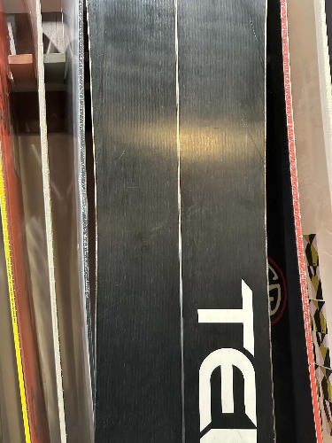Telos DST 22 158 splitboard + skins