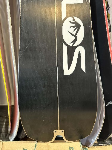 Telos DST 22 158 splitboard + skins