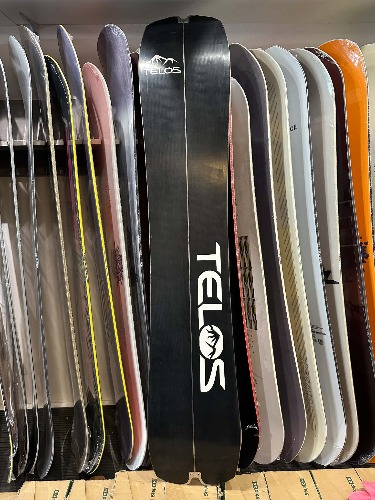 Telos DST 22 162 splitboard + skins