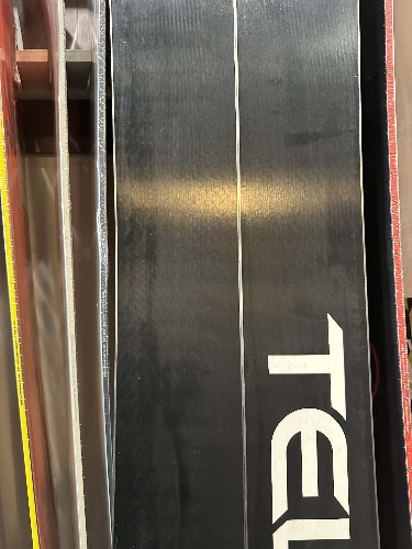 Telos DST Carbon Splitboard 24 162 + skins