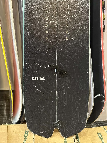 Telos DST splitboard 24 162 + skins
