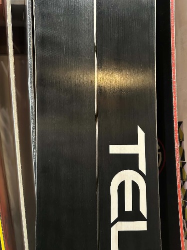 Telos DST splitboard 24 162 + skins