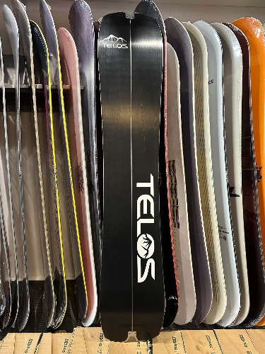 Telos Cascade 154 splitboard + skins