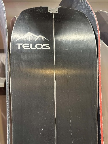Telos Cascade 154 splitboard + skins