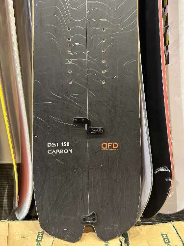 Telos DST Carbon DFD 158 splitboard + skins