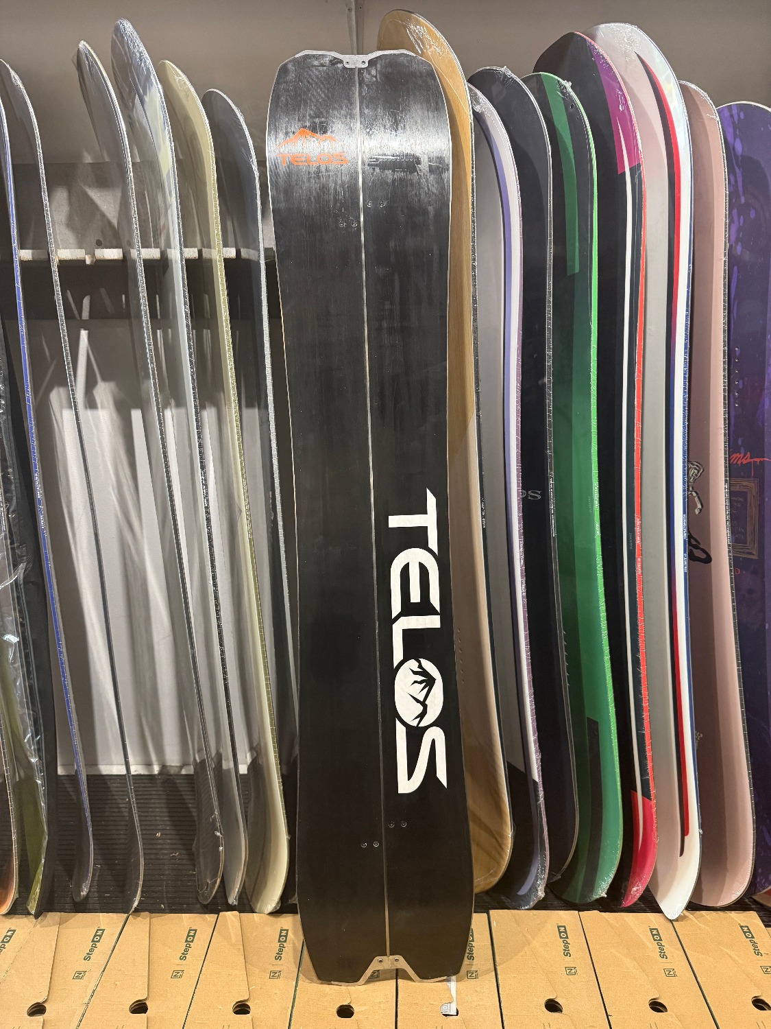 Telos Lemurian Carbon DFD 154 splitboard + skins