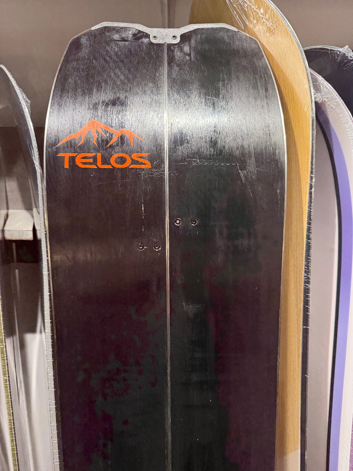 Telos Lemurian Carbon DFD 154 splitboard + skins