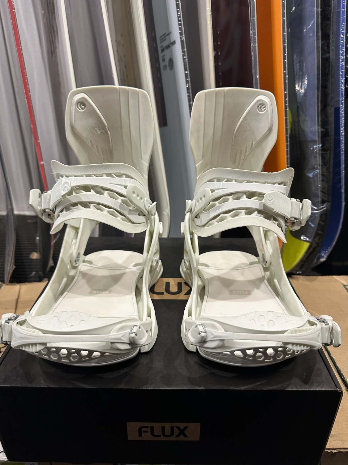 Flux XF white M demo