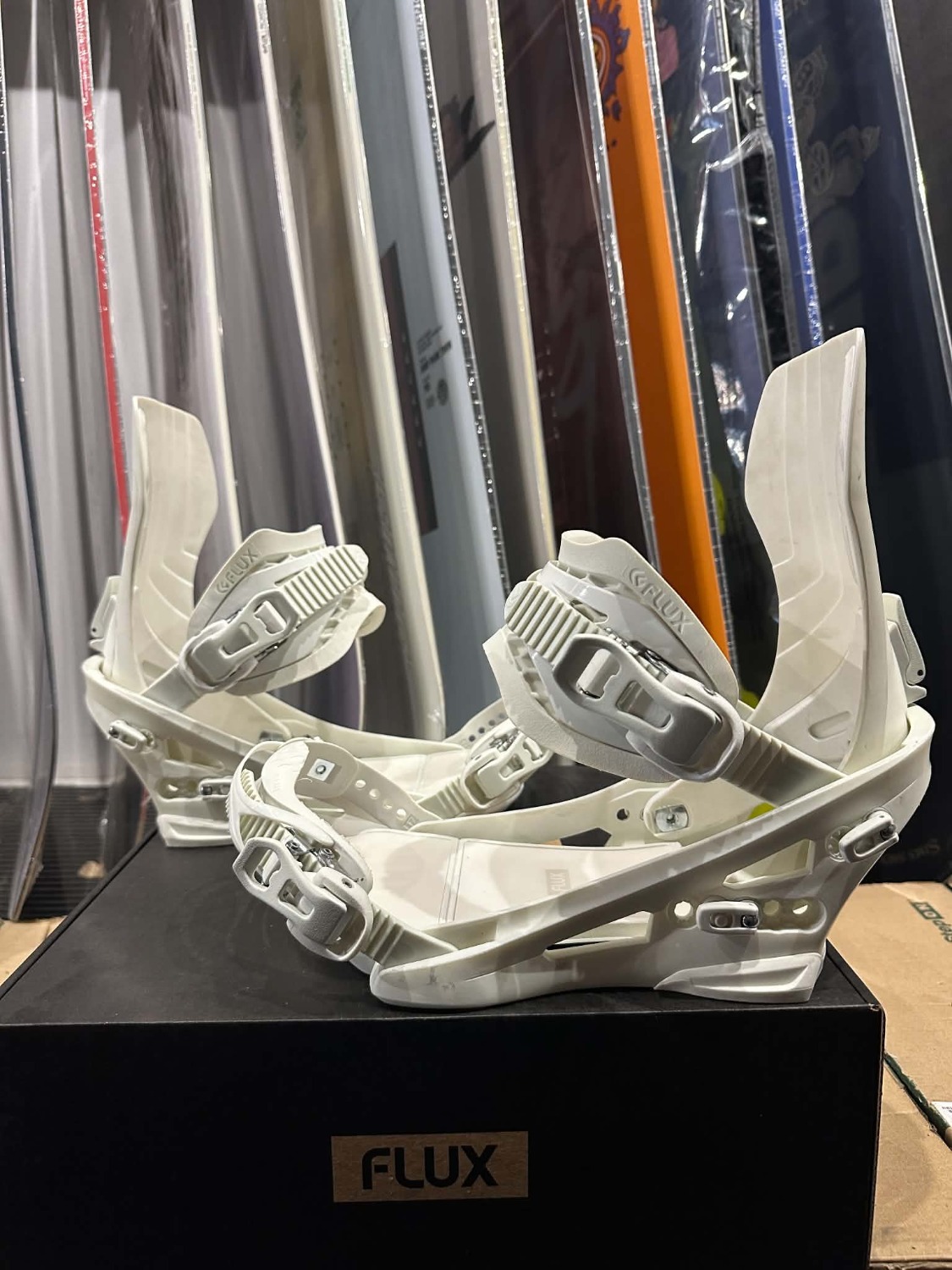 Flux XF white M demo