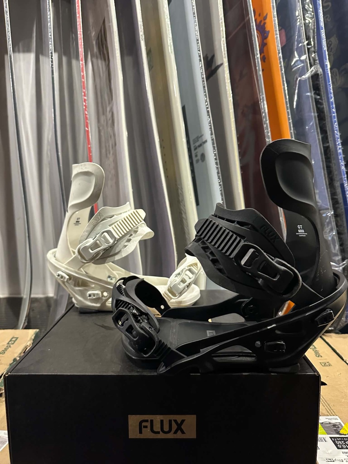 Flux GT white/black M demo